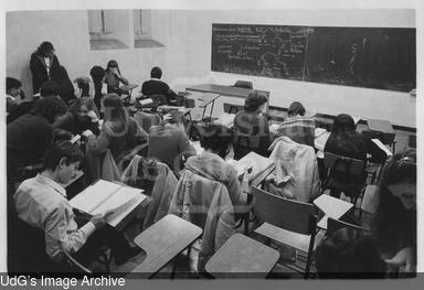 Aula de l'edifici del Seminari de Girona. [Photograph]