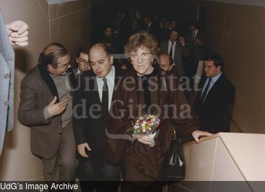 Visita de les instal·lacions de la Politècnica. [Photograph]